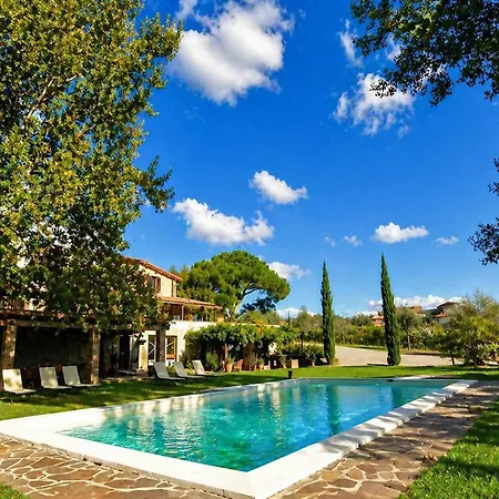 Romantic Tuscan Retreat With Pool *